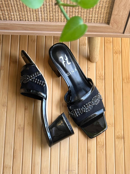 𝗚𝗶𝗻𝗮
*Super Master*
𝗦𝗶𝘇𝗲 𝟯𝟲 𝘁𝗼𝗼 𝟰𝟭 
550 dhs❣️

Zain178
♥️♥️♥️