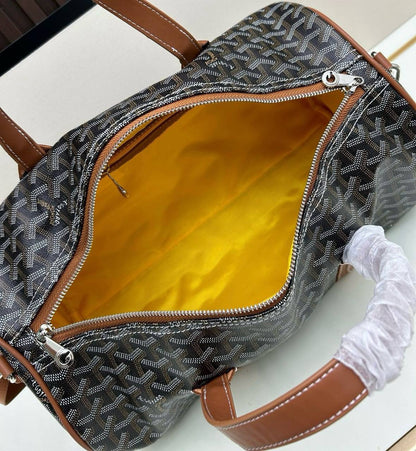 GOYARD TRAVELING BAG 
 GOOD QUALITY 
115 dhs✅
40CM

Zain295
♥️♥️♥️