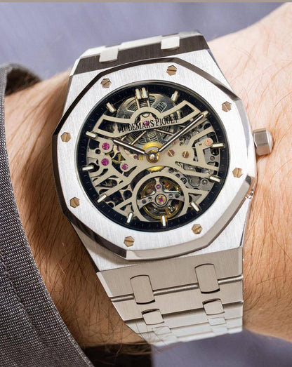 Ap 
watch for men good quality automatic 
400 dhs❤️

Zain59
♥️♥️♥️