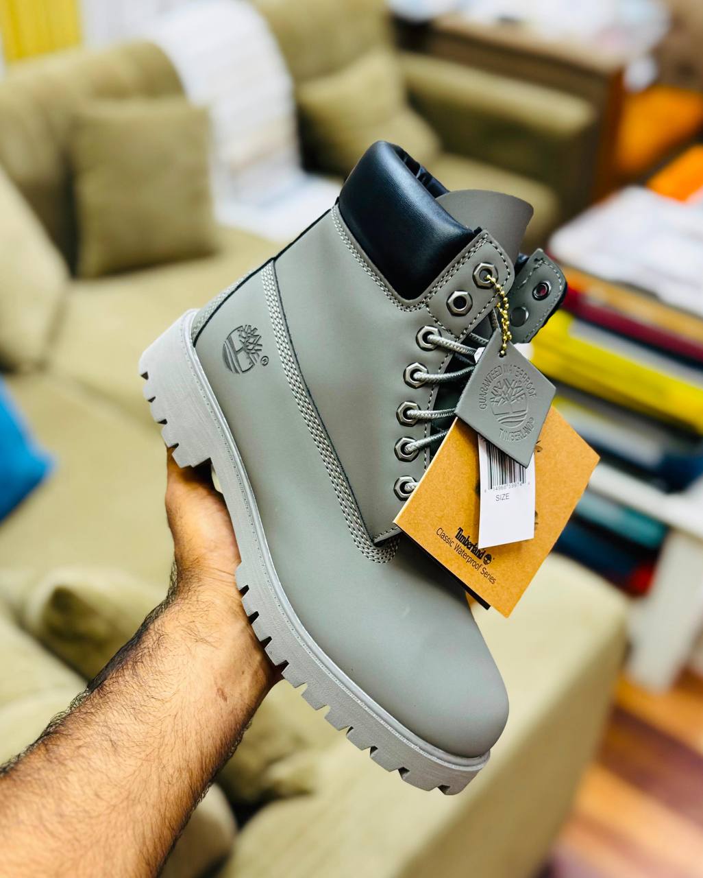 Timberland
Size 40 to 45
150 dhs💓 

Zain27
♥️♥️♥️