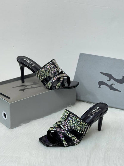 Gina 
115 dhs✅
size 36 to 41

Zain86
♥️♥️♥️