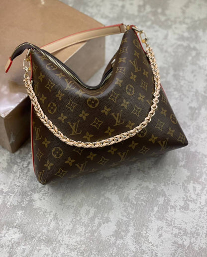 LV 
high quality 
with box 
230 dhs✅

Zain175
♥️♥️♥️