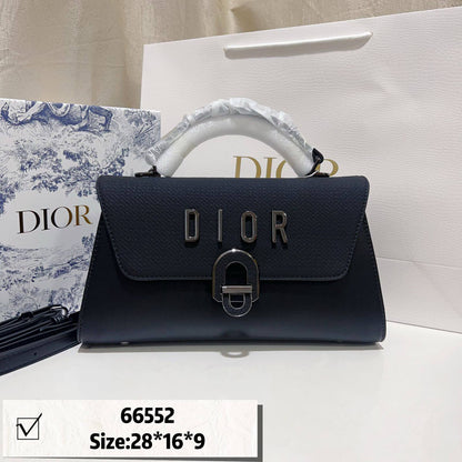 Dior
with box
🎁🎁🎁

115 dhs❣️

Zain46
♥️♥️♥️