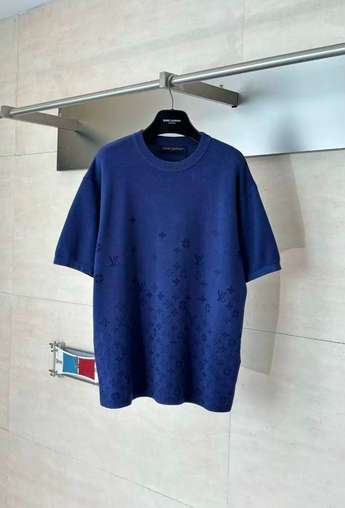 LV

Men’s Tshirt 

Master Quality 

SMLXLXXL 
330 dhs🇦🇪🇦🇪🇦🇪

Zain276
♥️♥️♥️