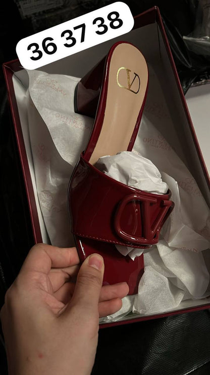 Valentino 

100 dhs✅

Zain146
♥️♥️♥️
