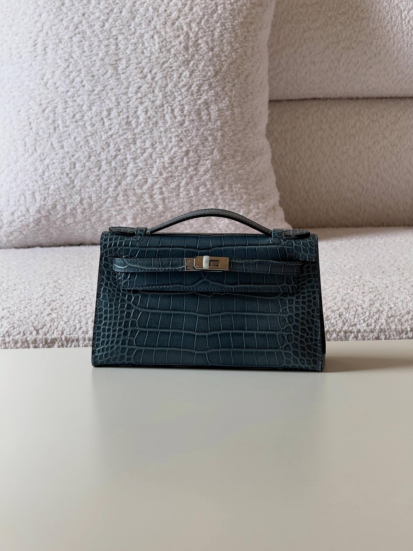 Hermes pochette 21cm 💕master quality😍with box❤️
550 dhs🪙🌨️

Zain52
♥️♥️♥️