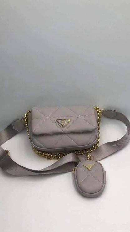Prada
95 dhs🇦🇪🇦🇪

High quality
24cm

Zain26
♥️♥️♥️