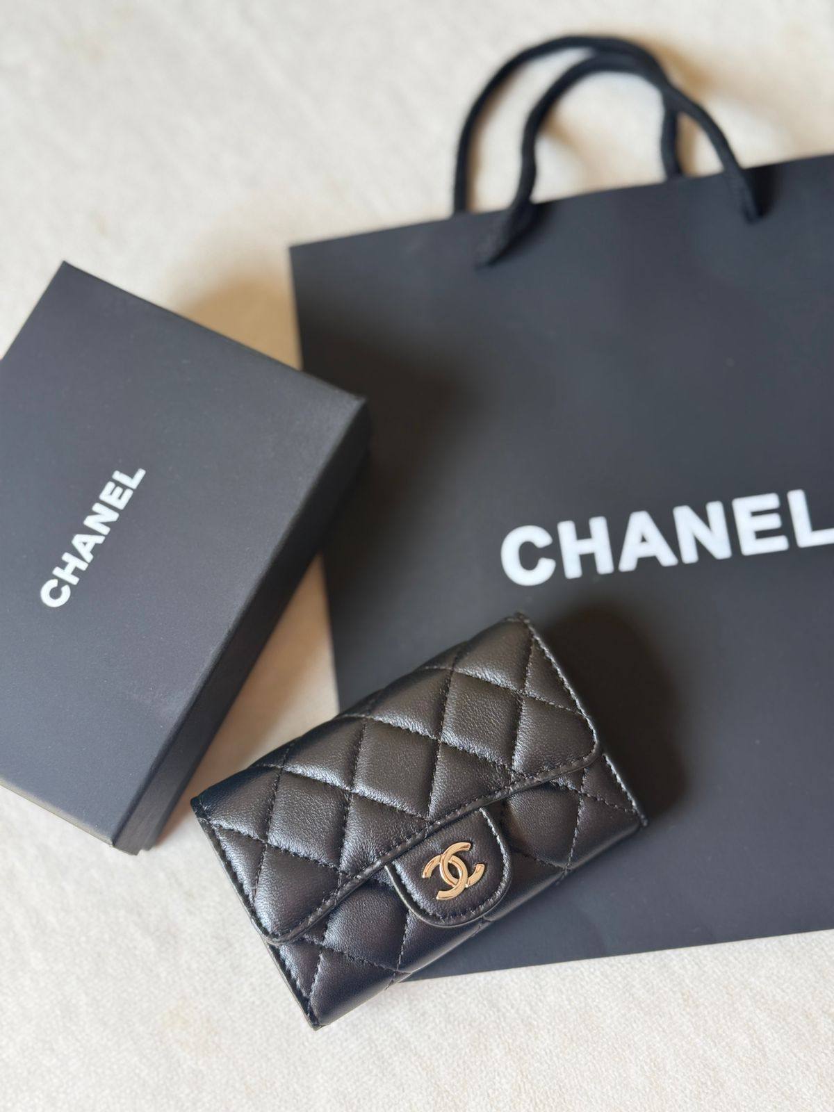 Chanel

Super master

320 dhs🇦🇪🇦🇪

Zain275
♥️♥️♥️