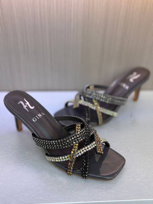 Gina 
110 dhs✅
Size 36-42

Zain55
♥️♥️♥️