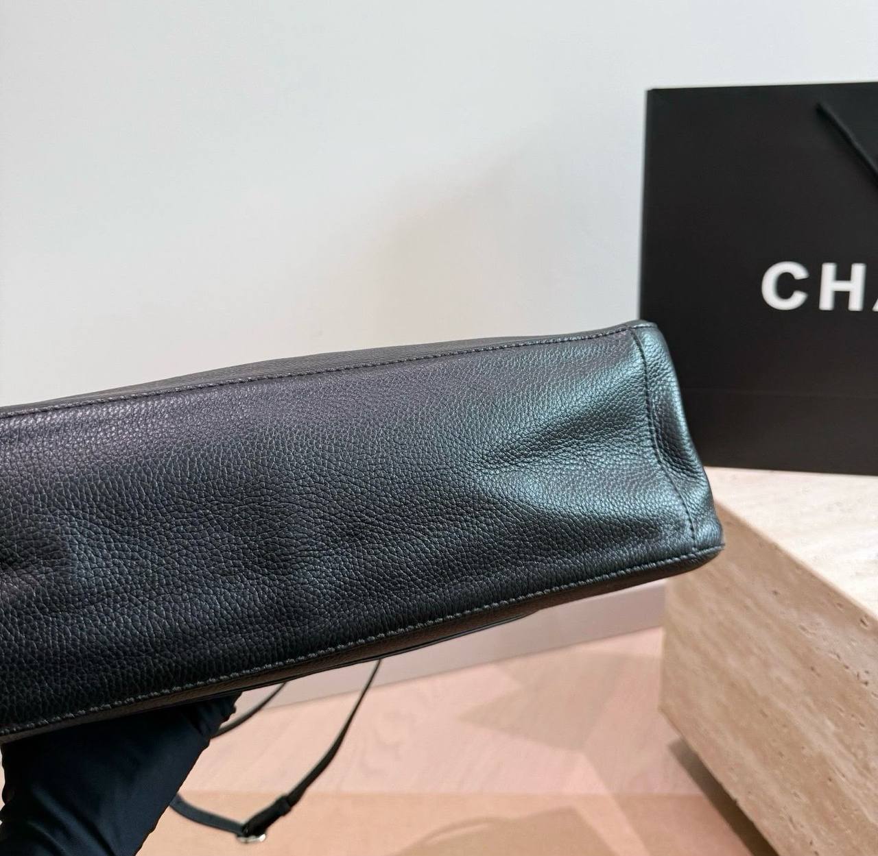 CHANEL
 COPY ONE 
38cm 
220 dhs🇦🇪🇦🇪

Zain295
♥️♥️♥️