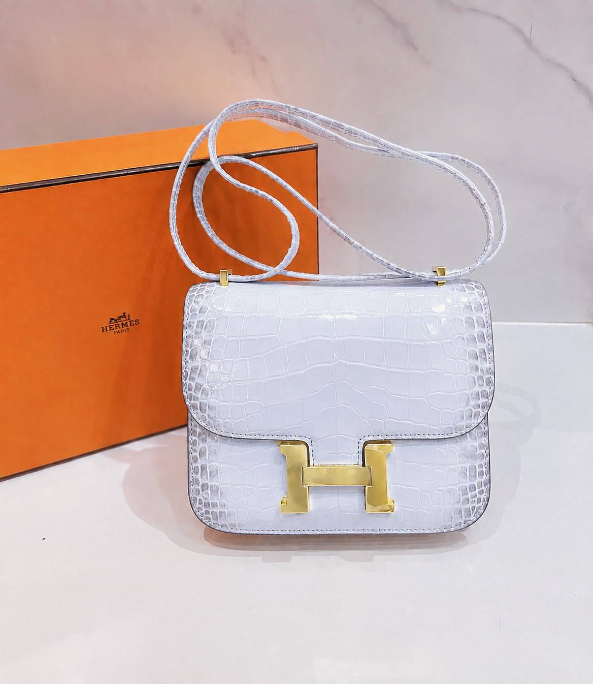 HERMES 

NEW CAME 
GOOD QUALITY 

WITH BOX 
110 dhs🇦🇪🇦🇪

Zain295
Zain39
♥️♥️♥️
