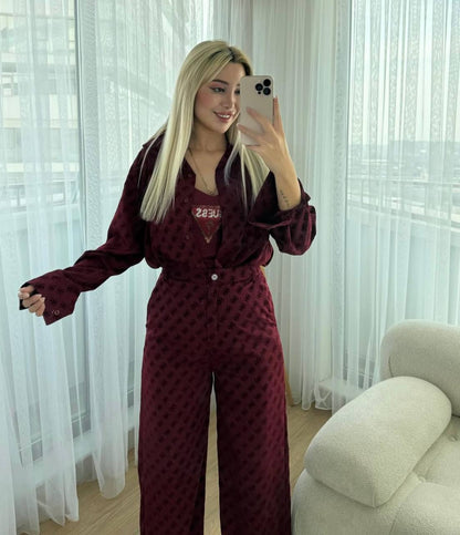 guess set
طقم 3 قطع متوفر ب 3 ألوان 
قماش فخم والكتابة بالمخمل♥️

Set 3pc 
Available in 3 color (brown, burgundy, beige)
Luxurious fabric, all writing in velvet ♥️


230 dhs

OnurStyle 

اطلبوها من الوتس المثبت في الأعلى👆🏻👆🏻

تواصلو معنا 👈🏻 Zain 
Fo