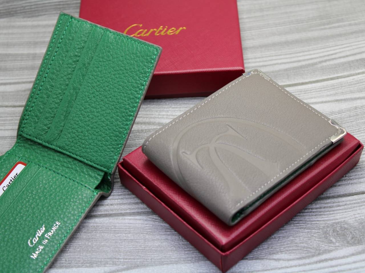 CARTIER WALLET MEN

50 dhs✅

Zain58
♥️♥️♥️