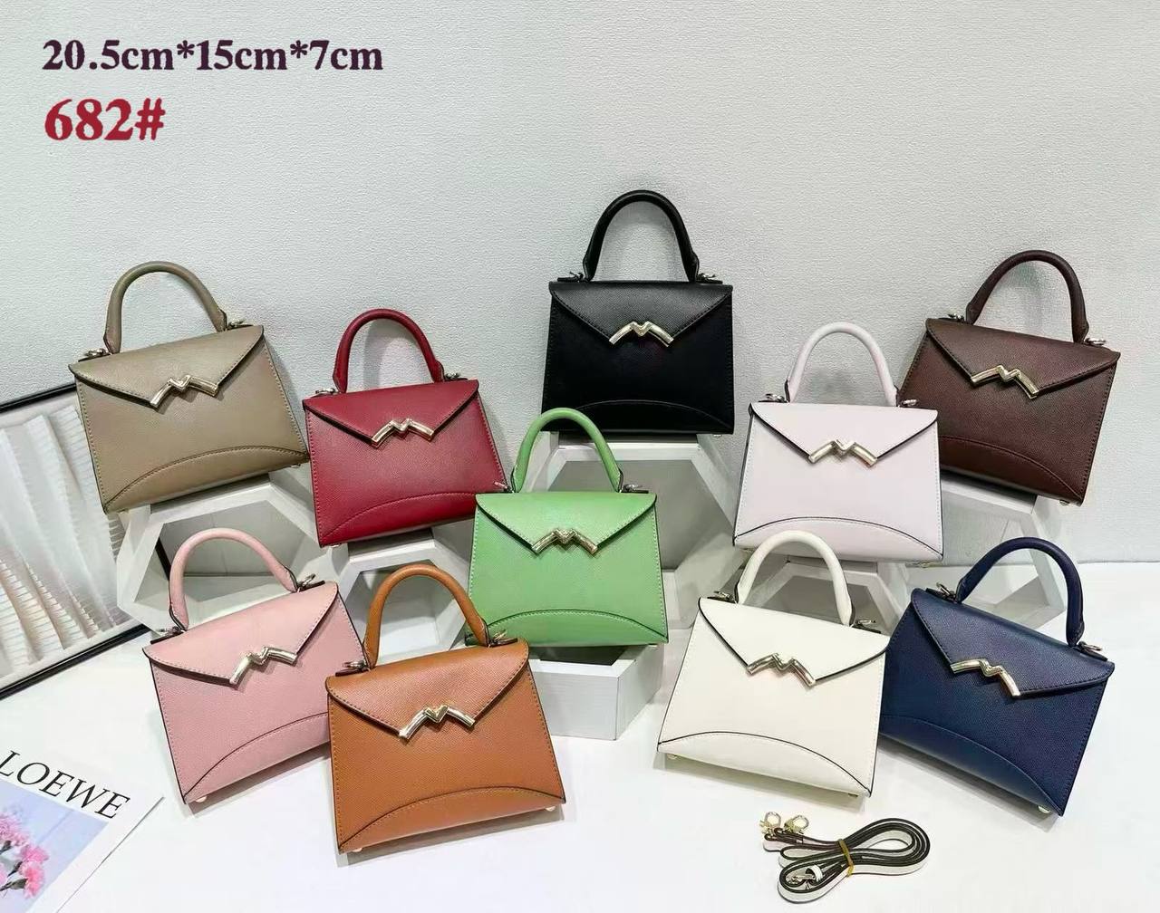 MOYNAT 
GOOD QUALITY WITH BOX 
110 DHS🇦🇪🇦🇪

Zain295
♥️♥️♥️