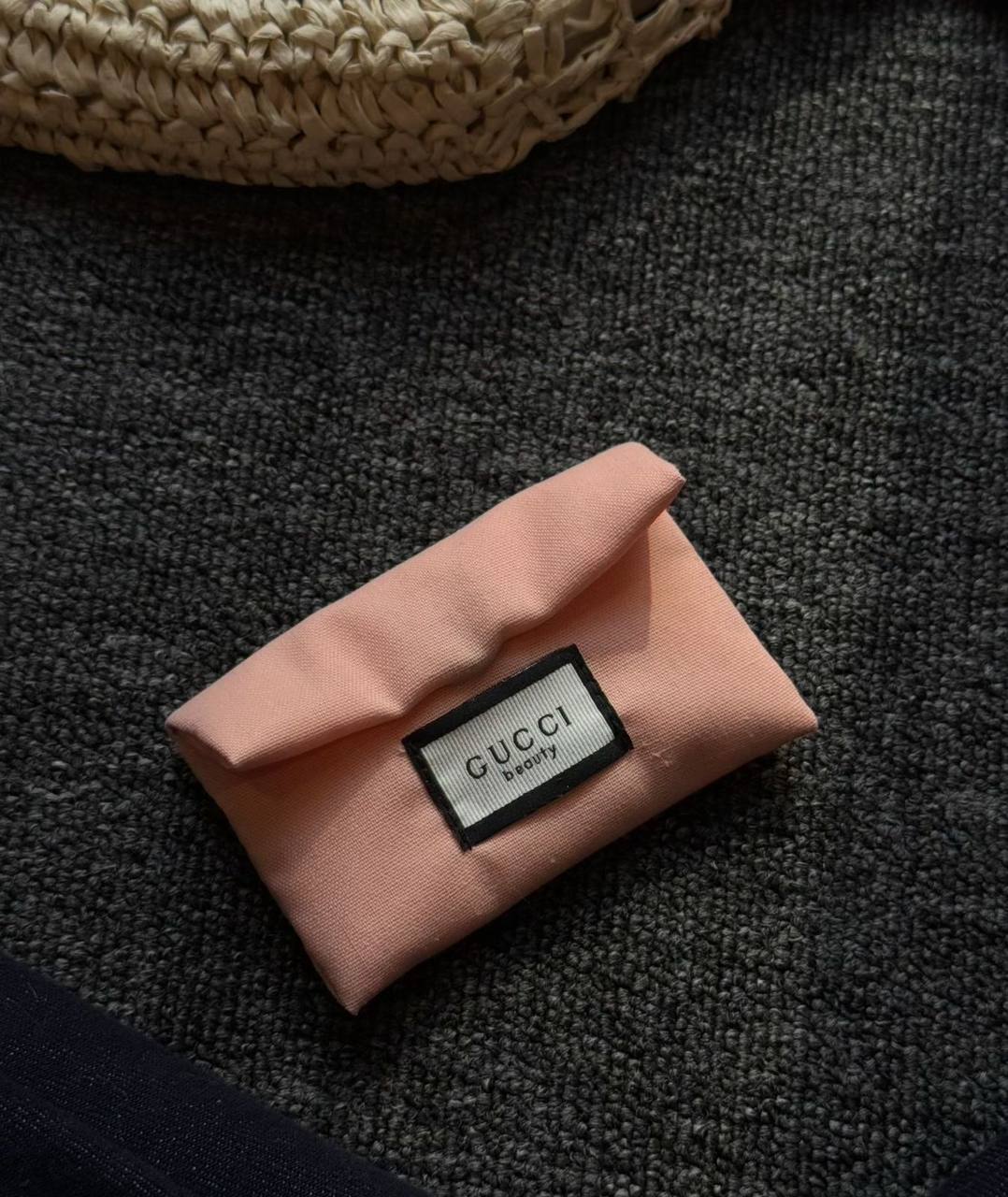 Hair Comb 🪮 *
Master quality 💯
With pouch and paper bag🛍️
35 dhs🪙🌨️

Zain216
♥️♥️♥️