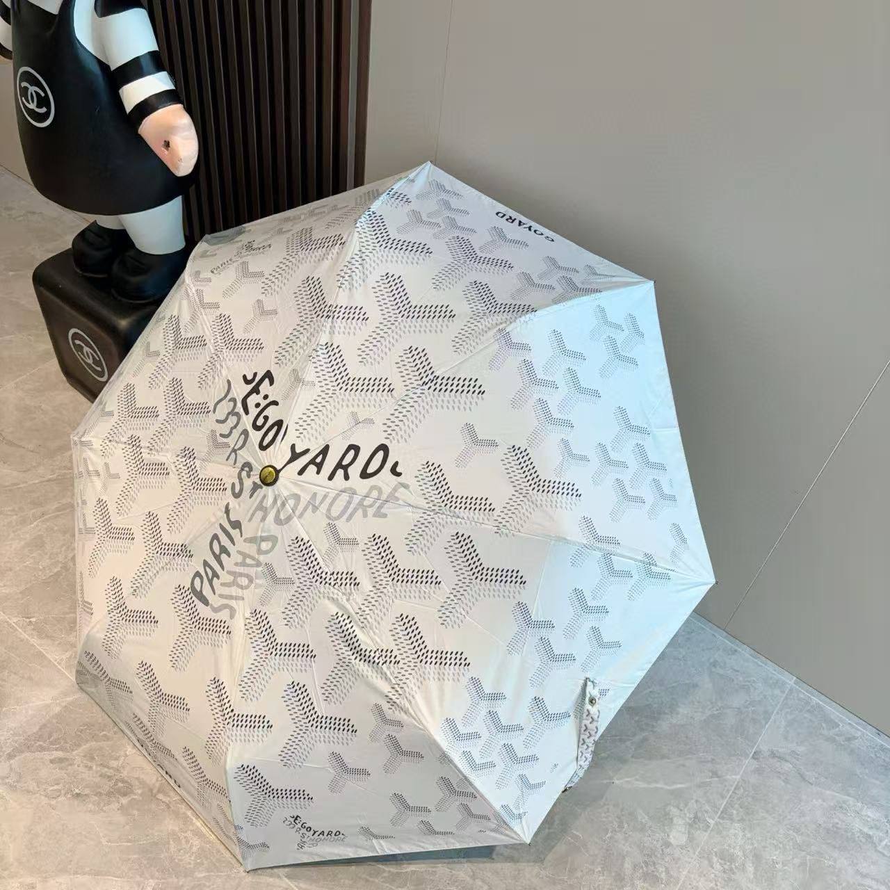 UMBRELLA ☔️*
Master quality 💯
With boxes 🗃️ 
75 dhs💓

Zain216
♥️♥️♥️
