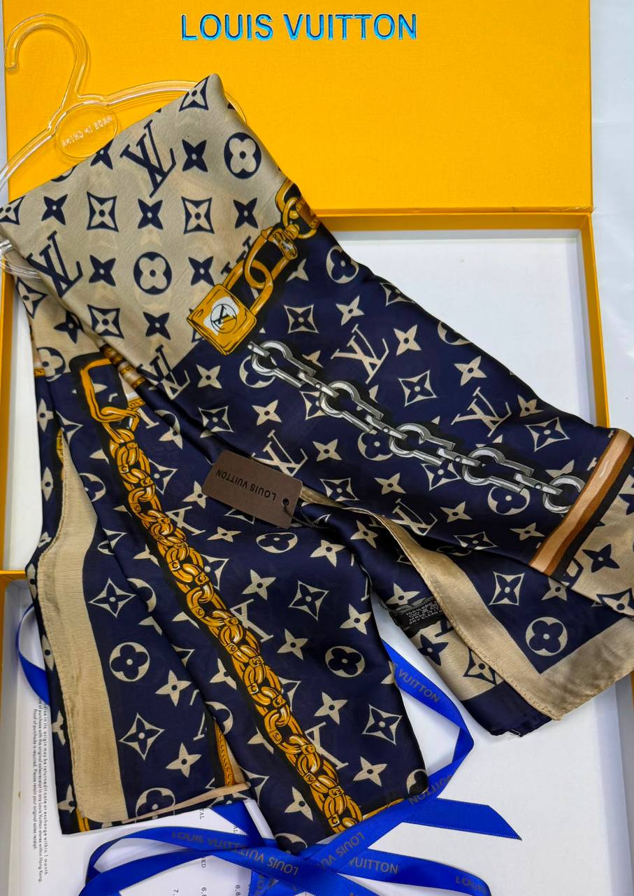 Silk scarf 🧣
40 dhs💓

Zain93
♥️♥️♥️