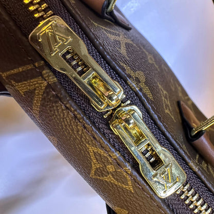 LOUIS VUITTON 

SPEEDY
 NEW CAME 
GOOD QUALITY 
WITH BOX

100 dhs🇦🇪

Size:20cm

Zain295
♥️♥️♥️
