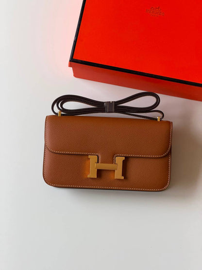 Hermes constance 23cm 
super Master quality ✅with box📦
490 dhs🇦🇪🇦🇪

Zain52
♥️♥️♥️