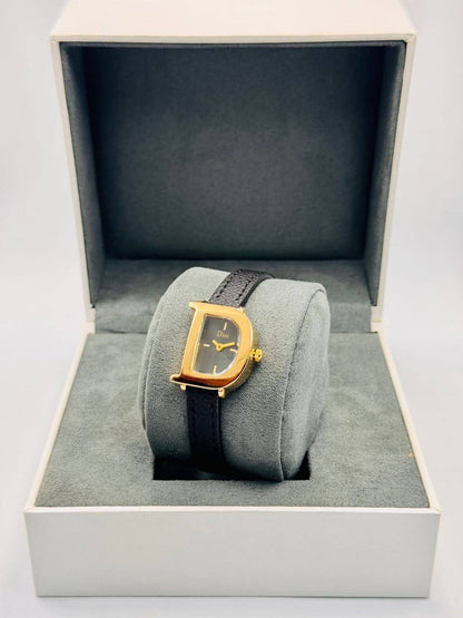 Dior ladies 
55 dhs🇦🇪🇦🇪

Zain08
♥️♥️♥️