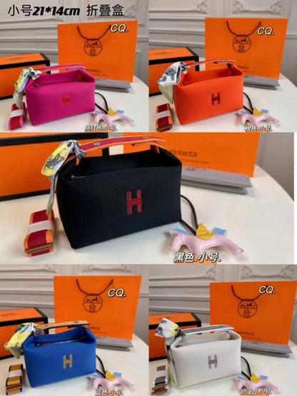 HERMES  

Makeup & Cosmetics Bag
Master Quality

21cm 
with box
210 dhs🇦🇪🇦🇪

Zain95
♥️♥️♥️