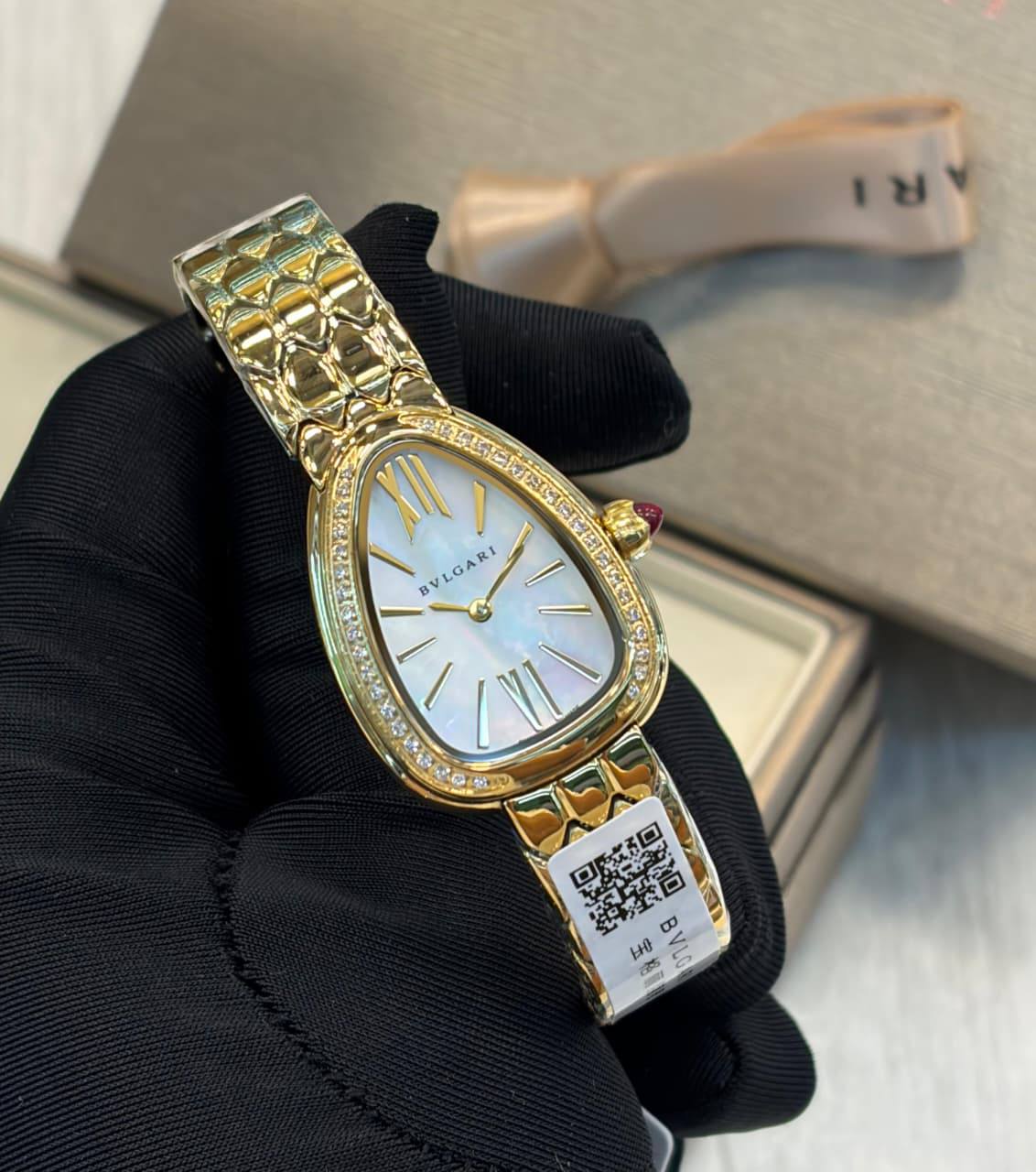 Bvlgari watch for ladies 
good quality 
270 dhs❣️

Zain59
♥️♥️♥️