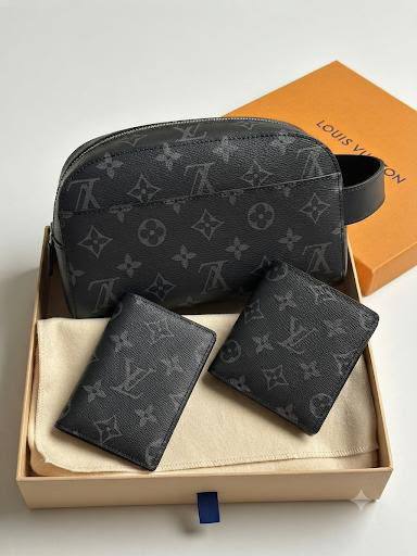 NEW CAME
POUCH & WALLET SET
GOOD QUALITY
110 dhs🇦🇪🇦🇪

Zain40
♥️♥️♥️