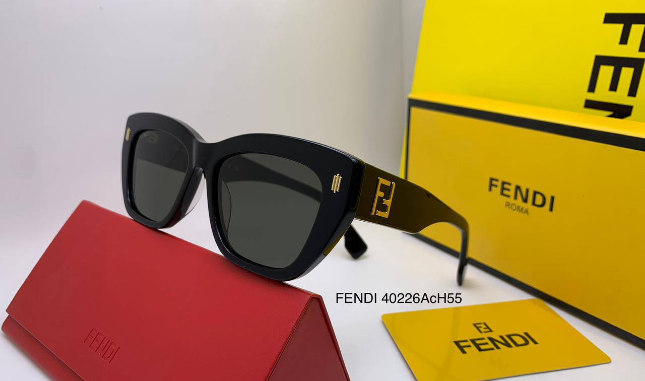 Fendi
master quality 
180 dhs✅

Zain126
♥️♥️♥️
