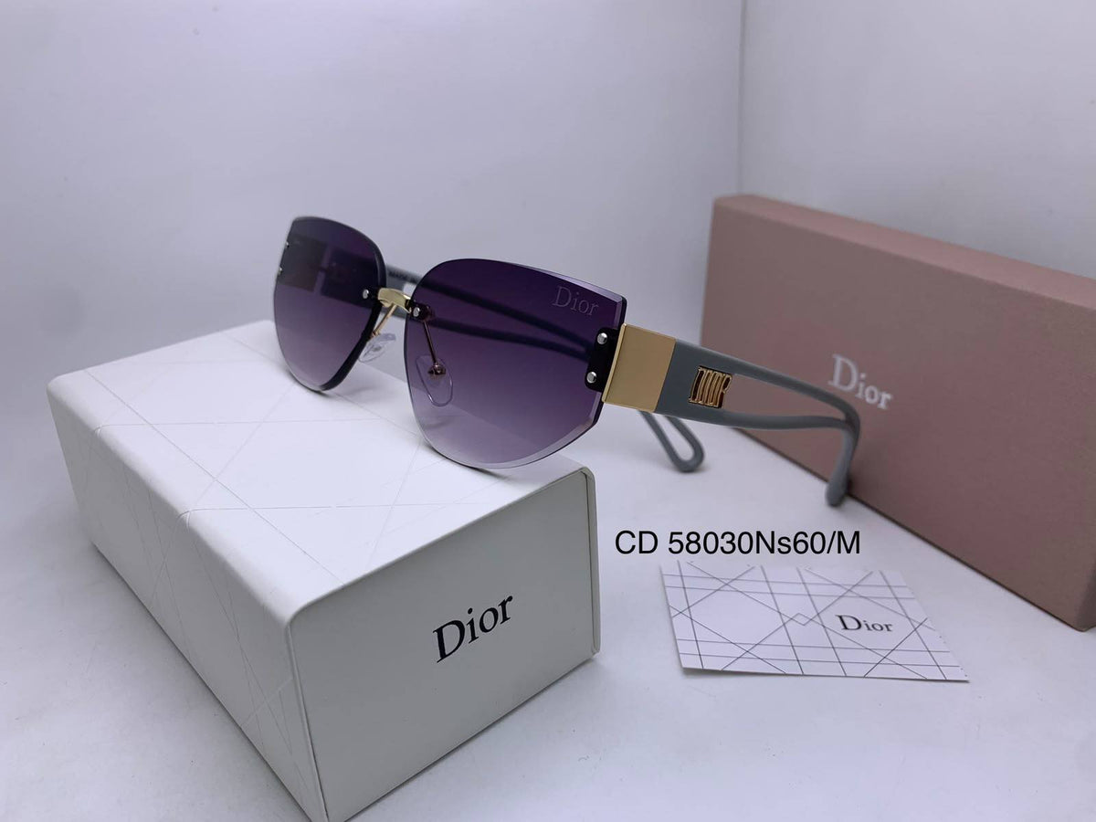 Ladies sunglasses 
70 dhs🇦🇪🇦🇪

Zain126
♥️♥️♥️