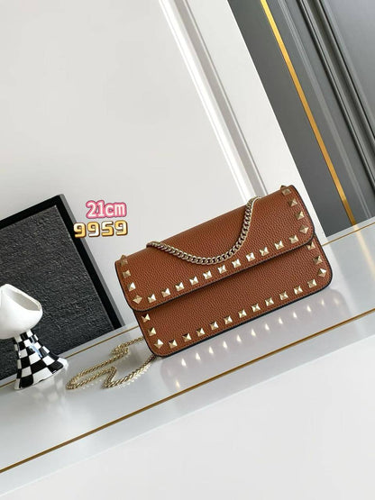 Valentino 
Master🌺🌺
240 dhs💓💓

Zain153
♥️♥️♥️