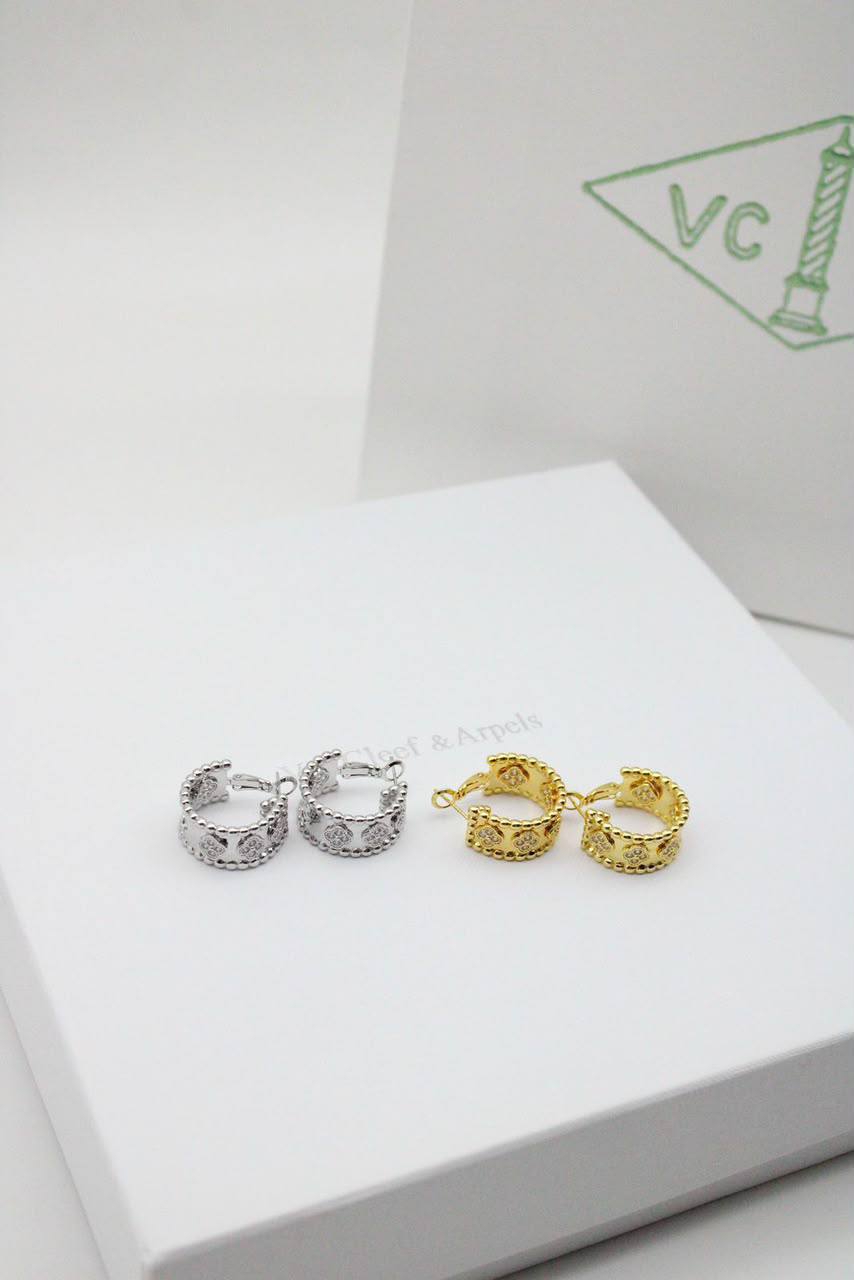 Vca earring

55 dhs

Zain122
♥️♥️♥️