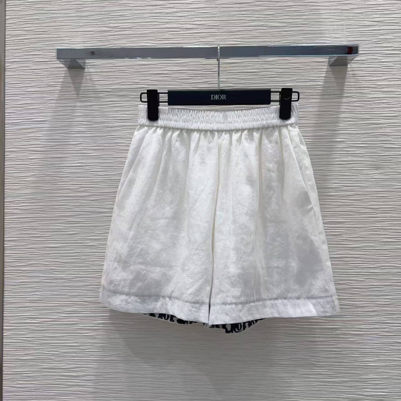 *New collections*                                                
DIOR
*Super Master quality*
*Sizes: S M L* 
410 dhs✅

Zain308
♥️♥️♥️