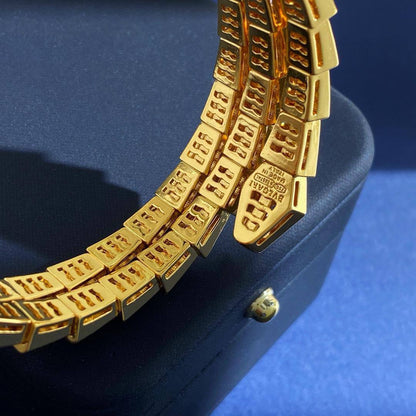 BVLGARI
Bangle 
OFFER🍃
Master 💕
135 dhs🪙🌨️

Zain263
♥️♥️♥️