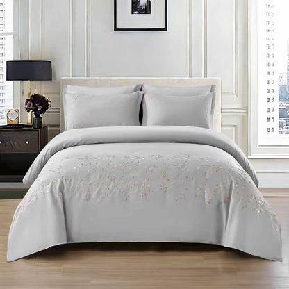 New collection ✅✅✅✅
Embroidered 🪡🪡🪡
100 % cotton 
Comfort set 
King size comfort 6pcs set 
170 dhs💓

Zain99
 ♥️♥️♥️