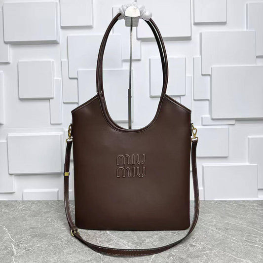 Miu Miu
Master
270 dhs🪙🌨️

Zain153
♥️♥️♥️