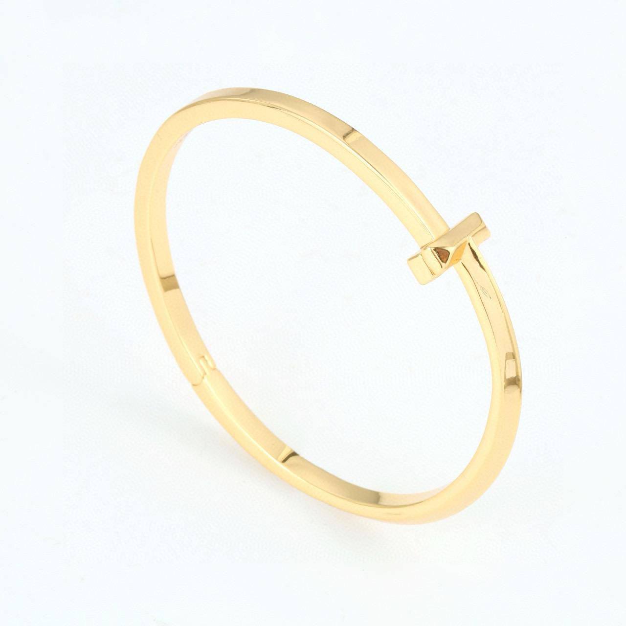 Tiffany  🦋
Bangle❤️‍🔥
Master quality 💯

With normal boxes 📦 
50 dhs🪙

With master box 🗃️ 
75 dhs🪙

Zain216
♥️♥️♥️