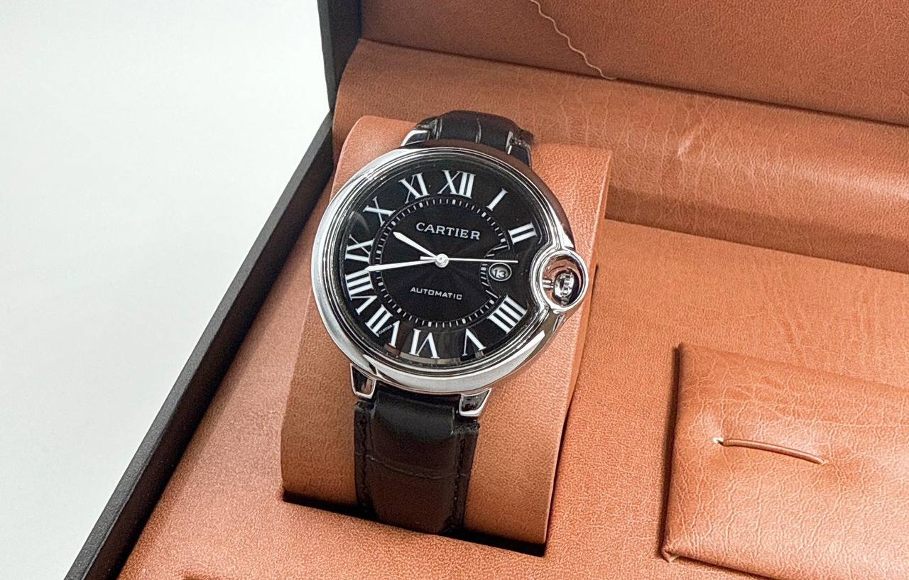Rolex - Cartier
55 dhs🪙💚

Zain45
♥️♥️♥️