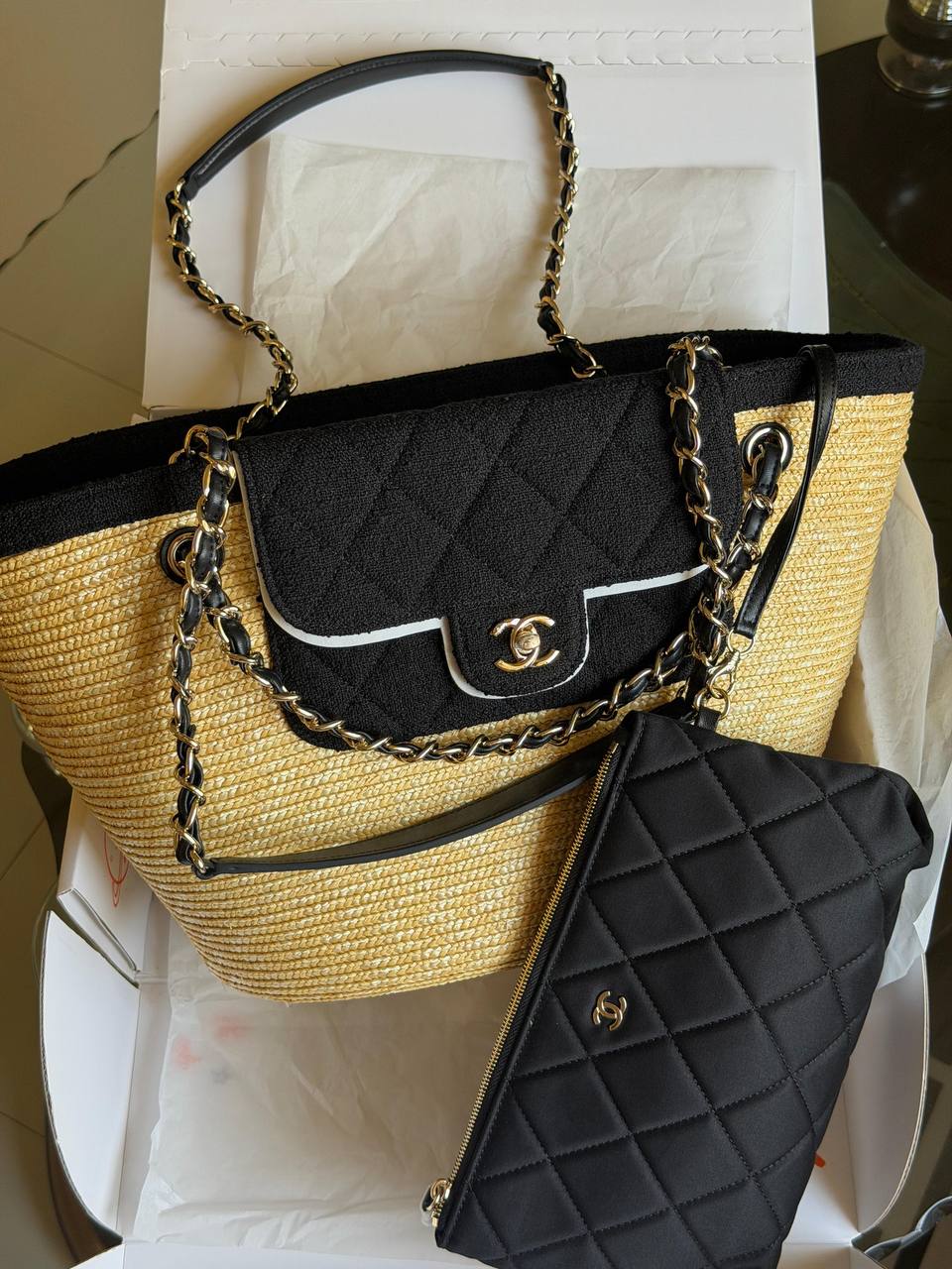 CHANEL
𝐑𝐚𝐟𝐟𝐢𝐚 𝐚𝐧𝐝 𝐃𝐞𝐧𝐢𝐦 𝐭𝐨𝐭𝐞 𝐛𝐚𝐠 
1650 dhs✅
1750 dhs✅

ETAG4
♥️♥️♥️