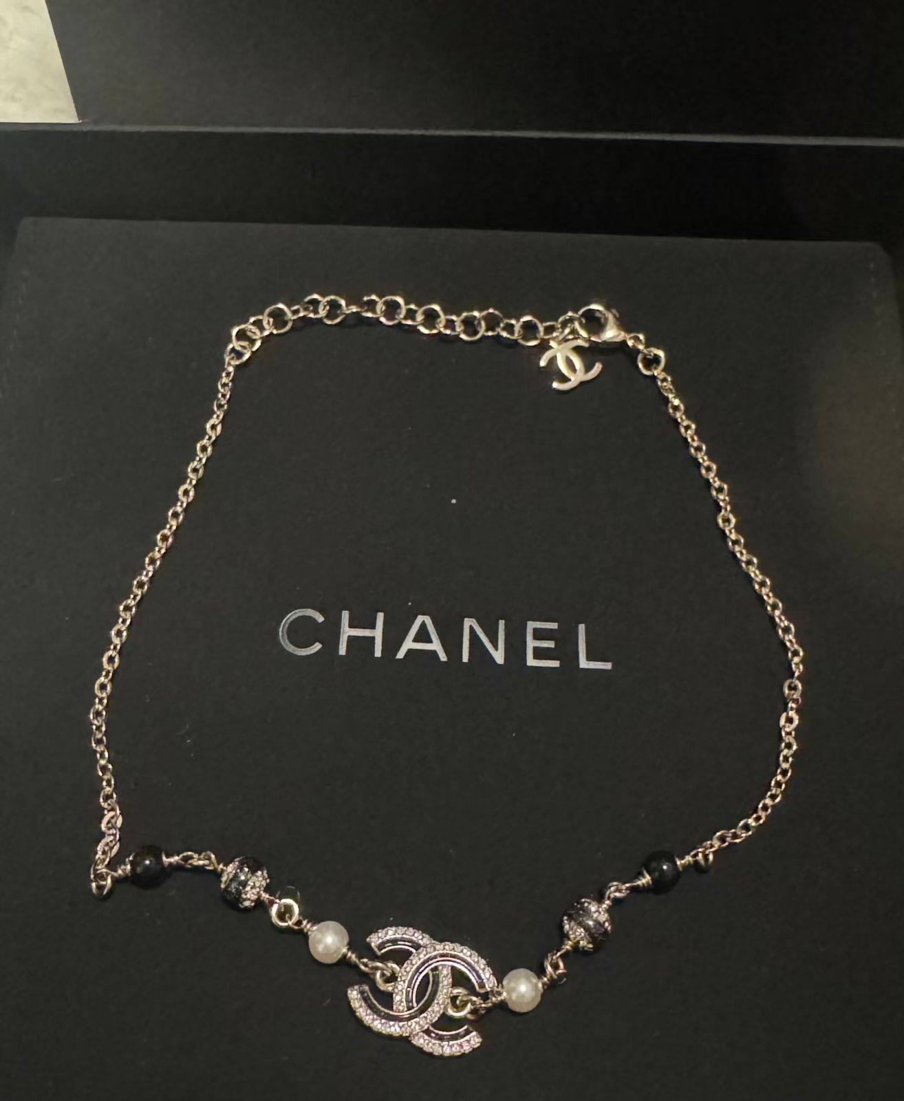 CHANEL❤️‍🔥*
Necklace 🦋
Master quality 💯
With normal boxes 📦 
60 dhs❣️
With master box 🗃️ 
75 dhs❣️

Zain216
♥️♥️♥️