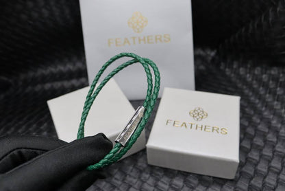Bracelet 
55 dhs💓
+Box and paper bag🎁

Zain33
♥️♥️♥️