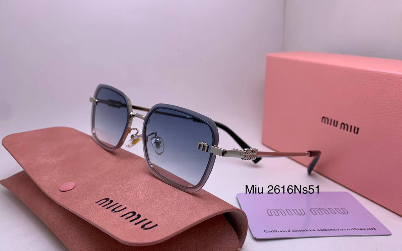 Miu Miu
70 dhs✅

Zain126
♥️♥️♥️