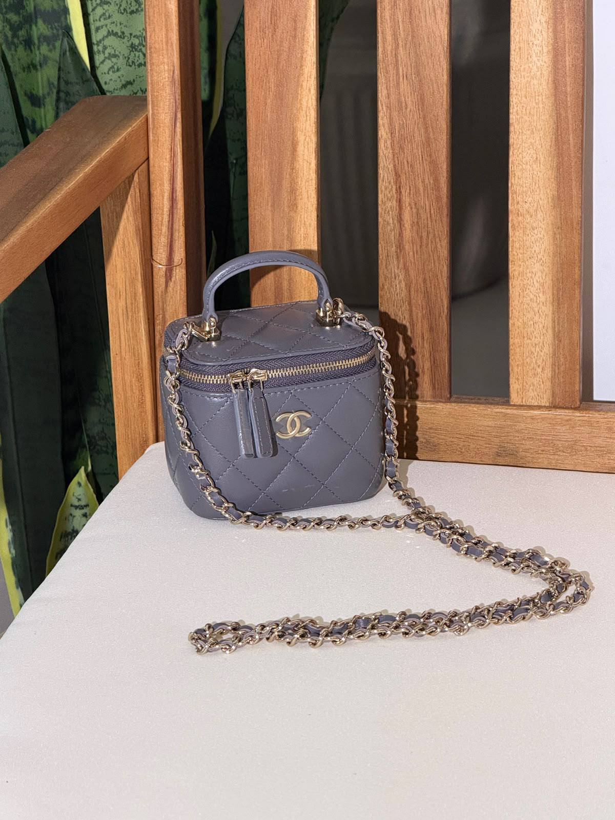 CHANEL 
Super Master Quality ⚡️
Original Packing 🎁
Size 10CM📏
For Price 👇 WhatsApp✅
0568585901 
0507557372
0552275751 Owner Zain 👌

Zain321
♥️♥️♥️