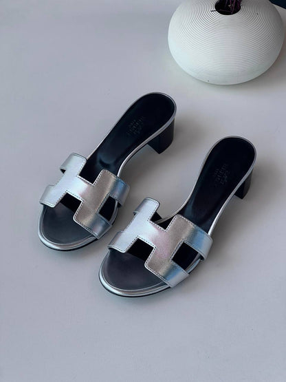 Hermes 🖤🤎🩶
Size 36-41
_Super master high quality_🪡
410 dhs✅

Zain176
♥️♥️♥️