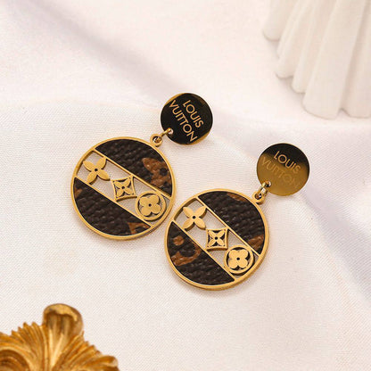 New arrival earrings 
30 dhs💓

Zain243
♥️♥️♥️