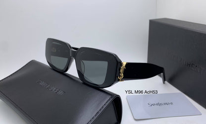 Ladies sunglasses 
70 dhs🇦🇪🇦🇪

Zain126
♥️♥️♥️