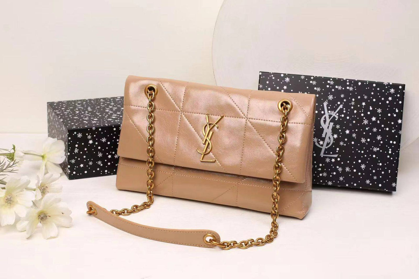 YSL
SIZE  ………28CM 🥰
95 dhs❤️

With Box🌷
🎁🎁🎁

Zain244
♥️♥️♥️