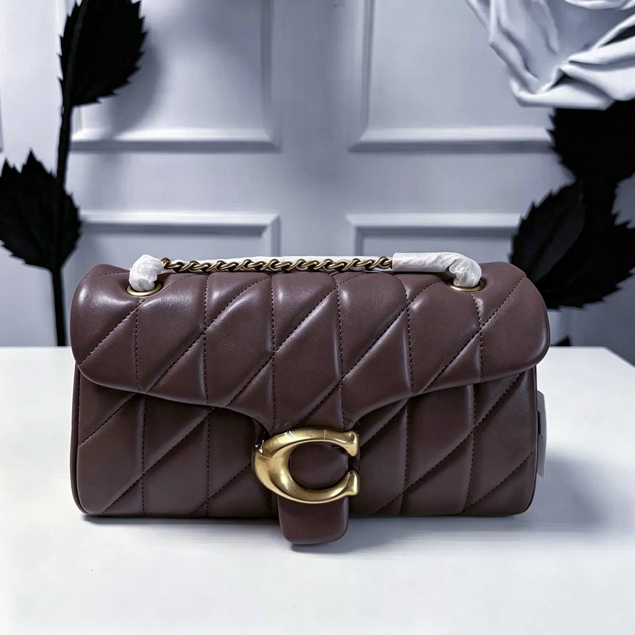 CHANEL 
HIGH QUALITY  
WITH  BOX  
130 dhs💓

Zain295
♥️♥️♥️