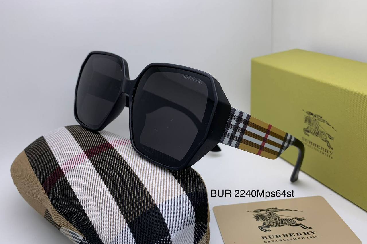 Burberry
70 dhs❣️

Zain126
♥️♥️♥️
