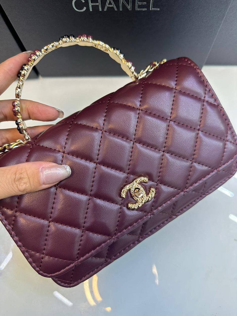 CHANEL
100 dhs🪙🌨️

with box
🎁🎁🎁

Zain90
♥️♥️♥️