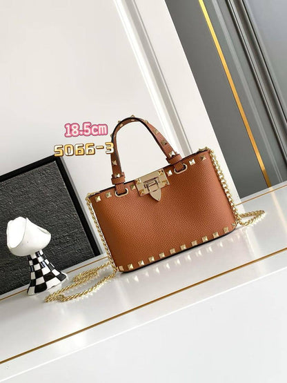 Valentino
master💓
260 dhs✅

Zain153
♥️♥️♥️